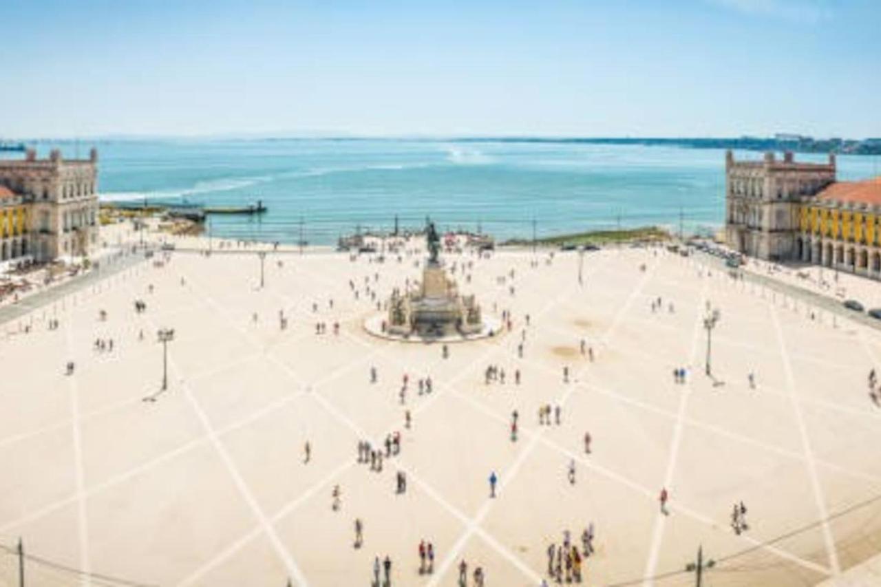 2 Bedroom Apartment For 4 People With Free Public Parking Lisboa Exterior foto