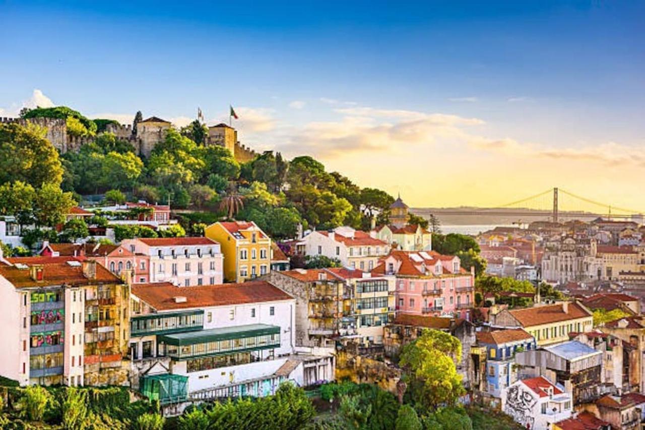 2 Bedroom Apartment For 4 People With Free Public Parking Lisboa Exterior foto