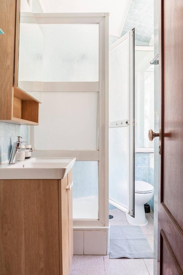 2 Bedroom Apartment For 4 People With Free Public Parking Lisboa Exterior foto